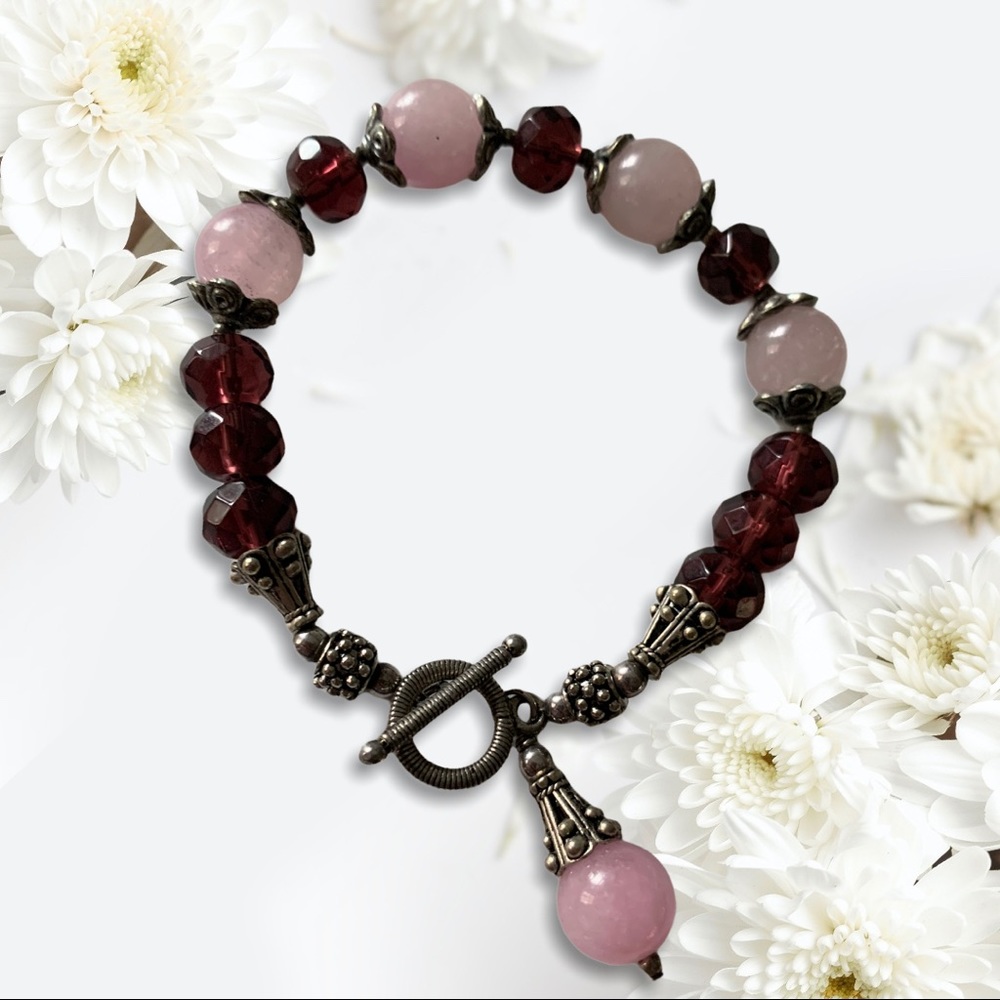 Purple glass bead bracelet